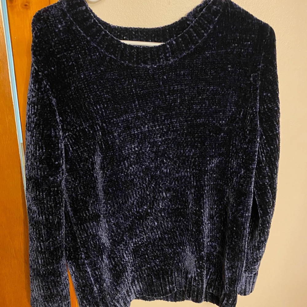 Blue/black Orvis sweater